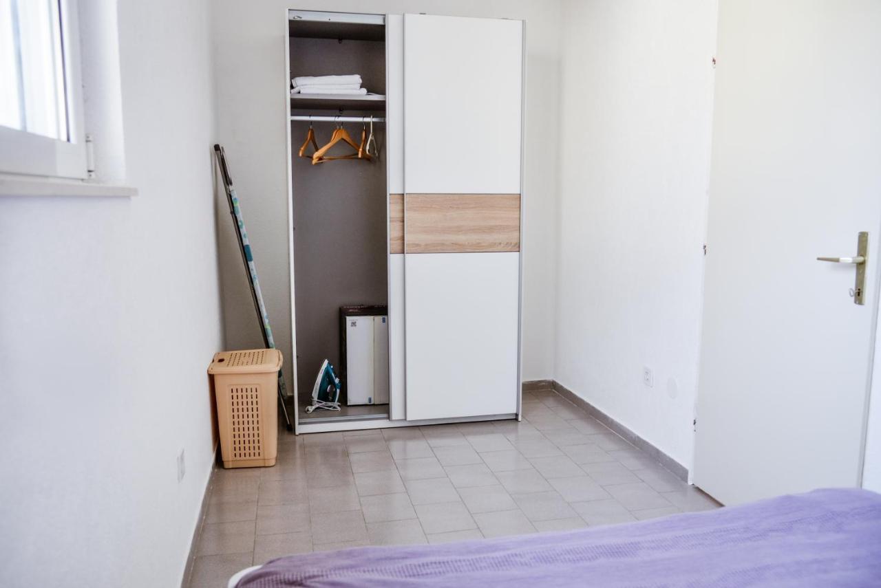 Iker Apartments ติวัต ภายนอก รูปภาพ
